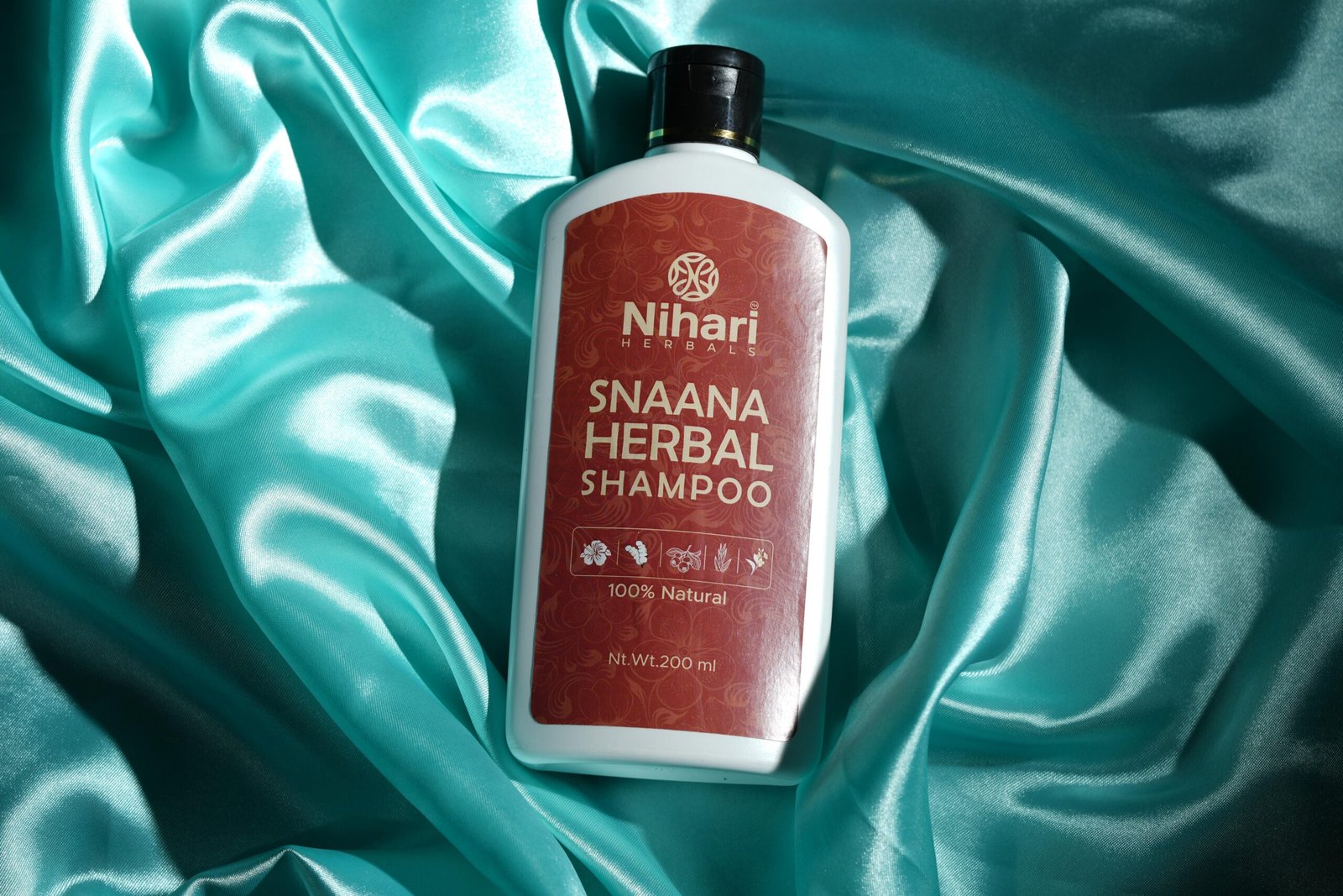 Snaana Herbal Shampoo (200ml)